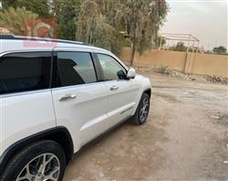 جیپ گراند شیرۆکی